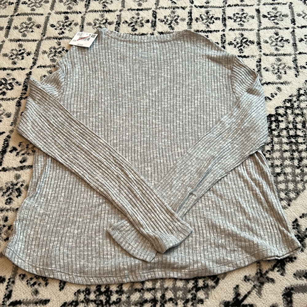 American Eagle top! - Picture 6 of 6